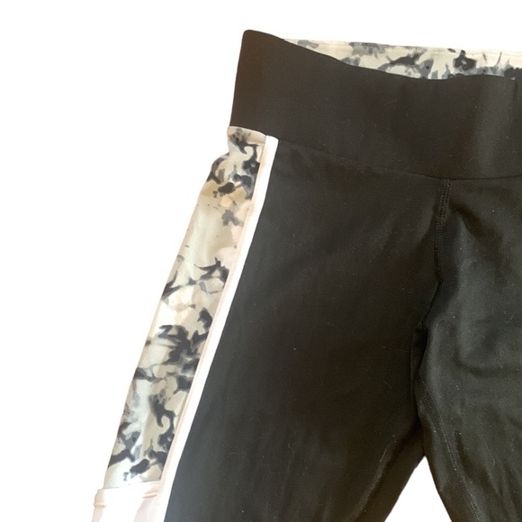 VS PINK Black and White Tie Dye Leggings  Size S - Picture 3 of 5